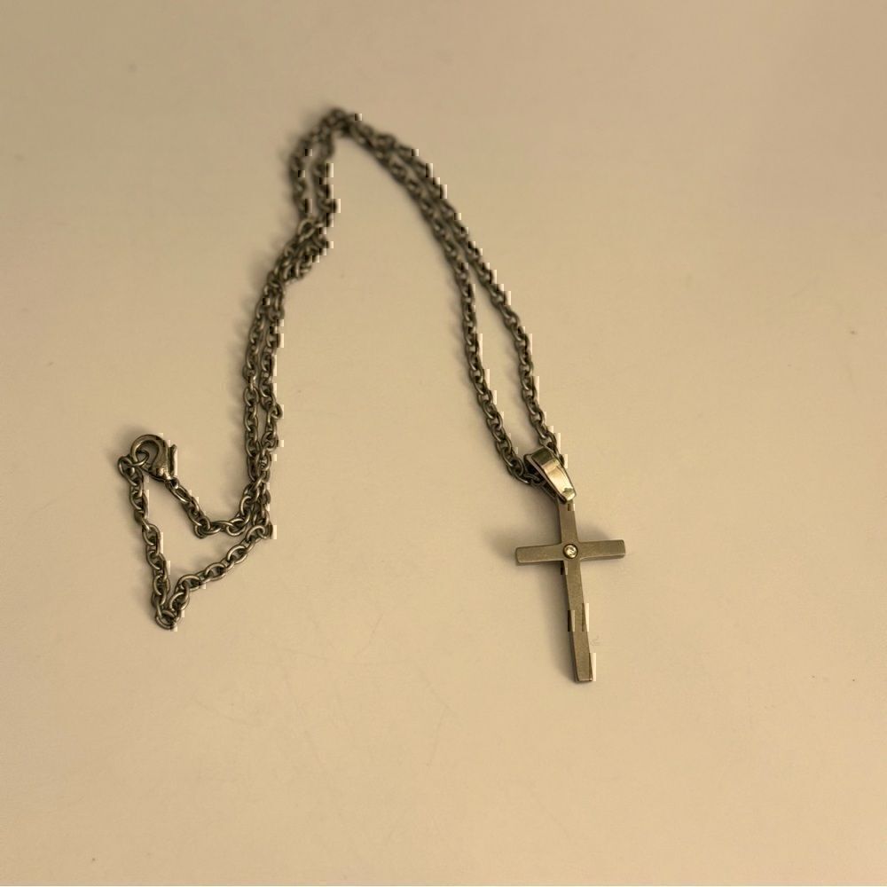 Titanium diamond set in 18k Gold cross necklace 18 inch - Picture 5 of 11